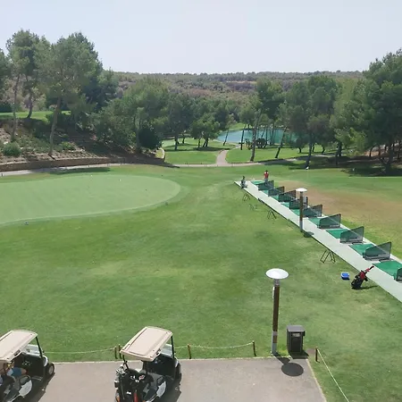 Charming In Front Of Golf And Plaza Appartement
