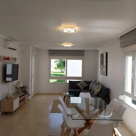 Charming In Front Of Golf And Plaza Appartement *